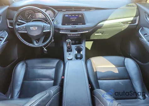 2020 Cadillac Xt4 Premium Luxury z USA, uszkodzony, nr VIN 1GYFZDR40LF150053